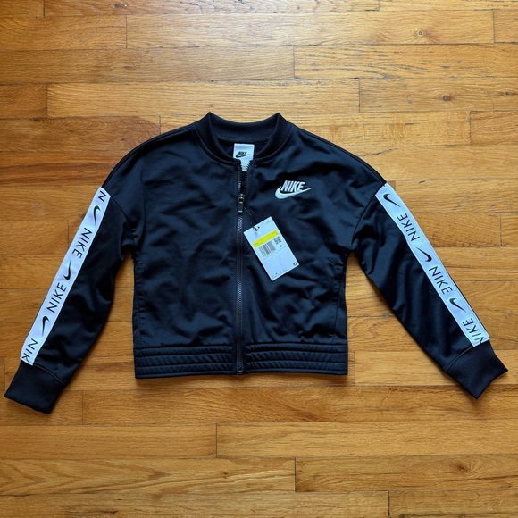 NWT NIKE Kids Track Jacket Black Zip Girls Small - Picture 1 of 4